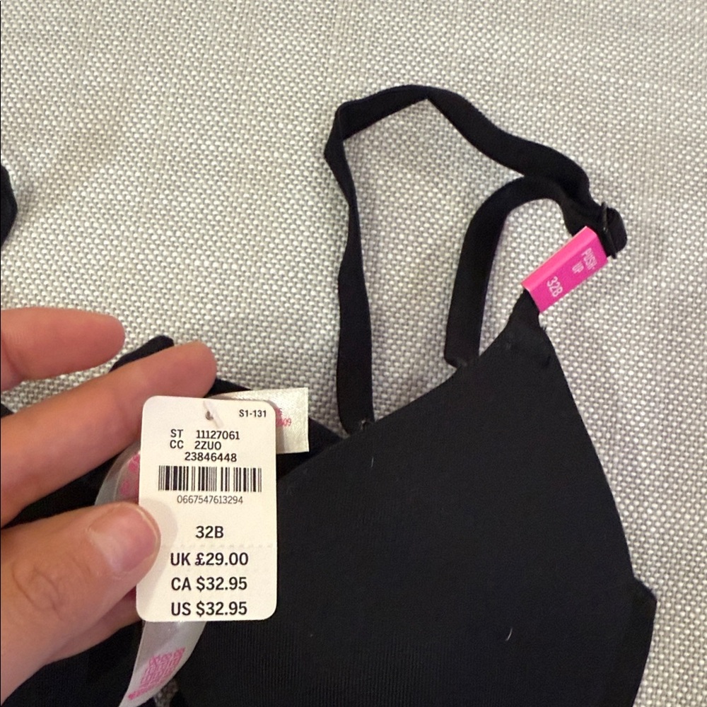 PINK Victoria's Secret Black and Tan Bra Collection - Picture 2 of 5